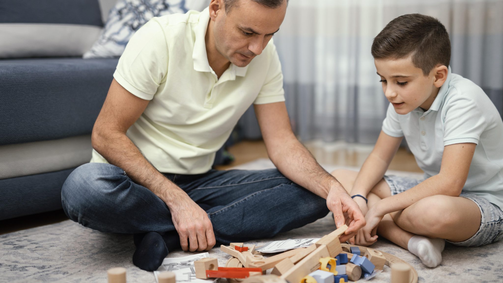 Где можно папе. Father and son Play with Toys.