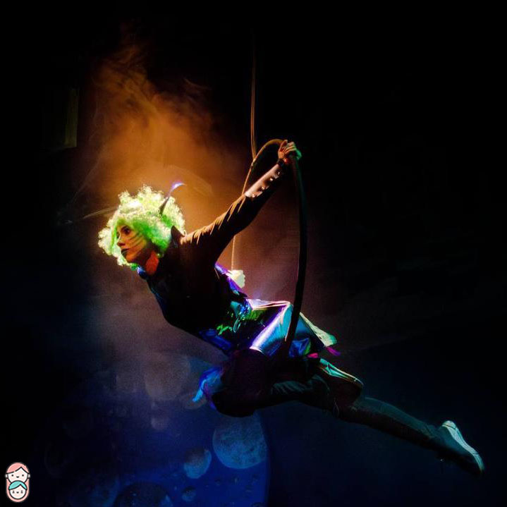 نمایش مریخیها مامان میخوان