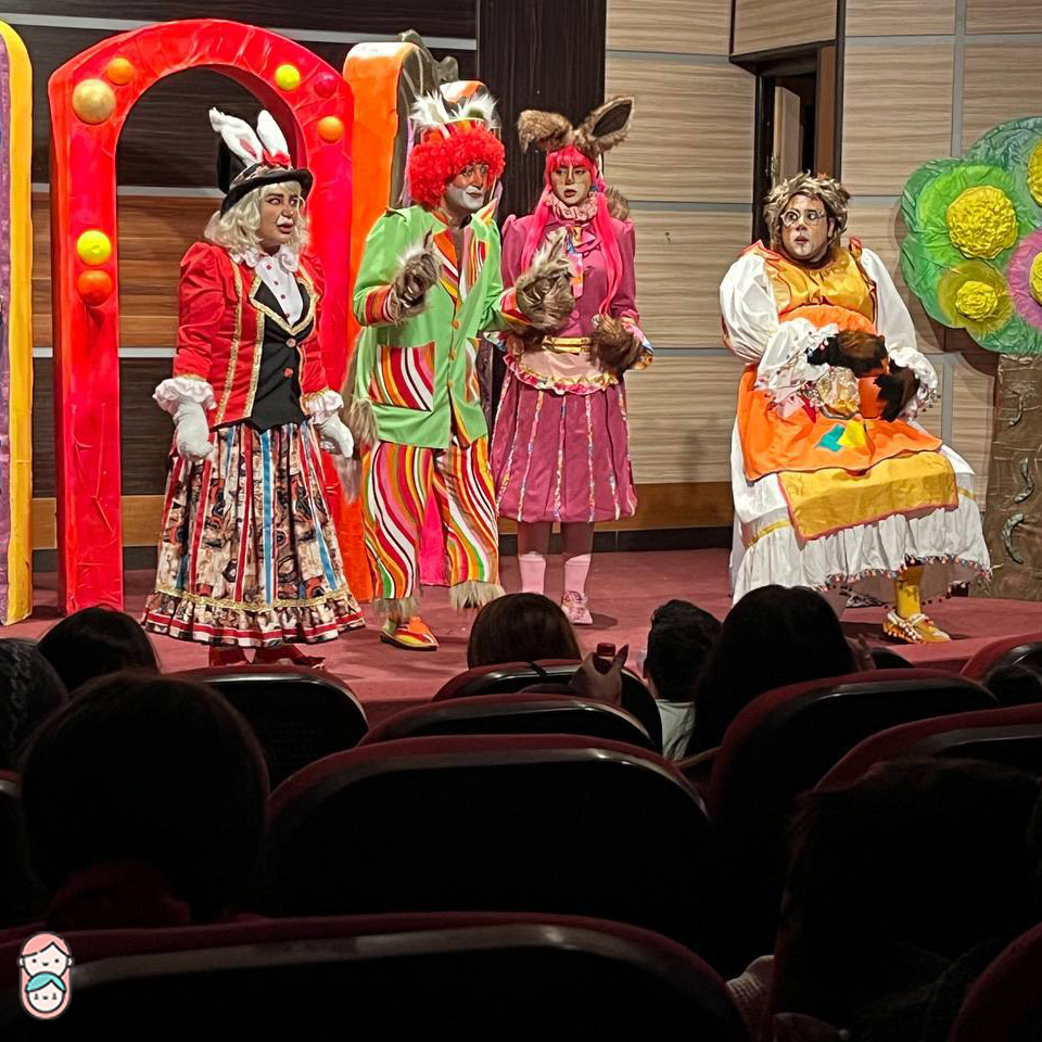 نمایش مهمونی خاله خرسه