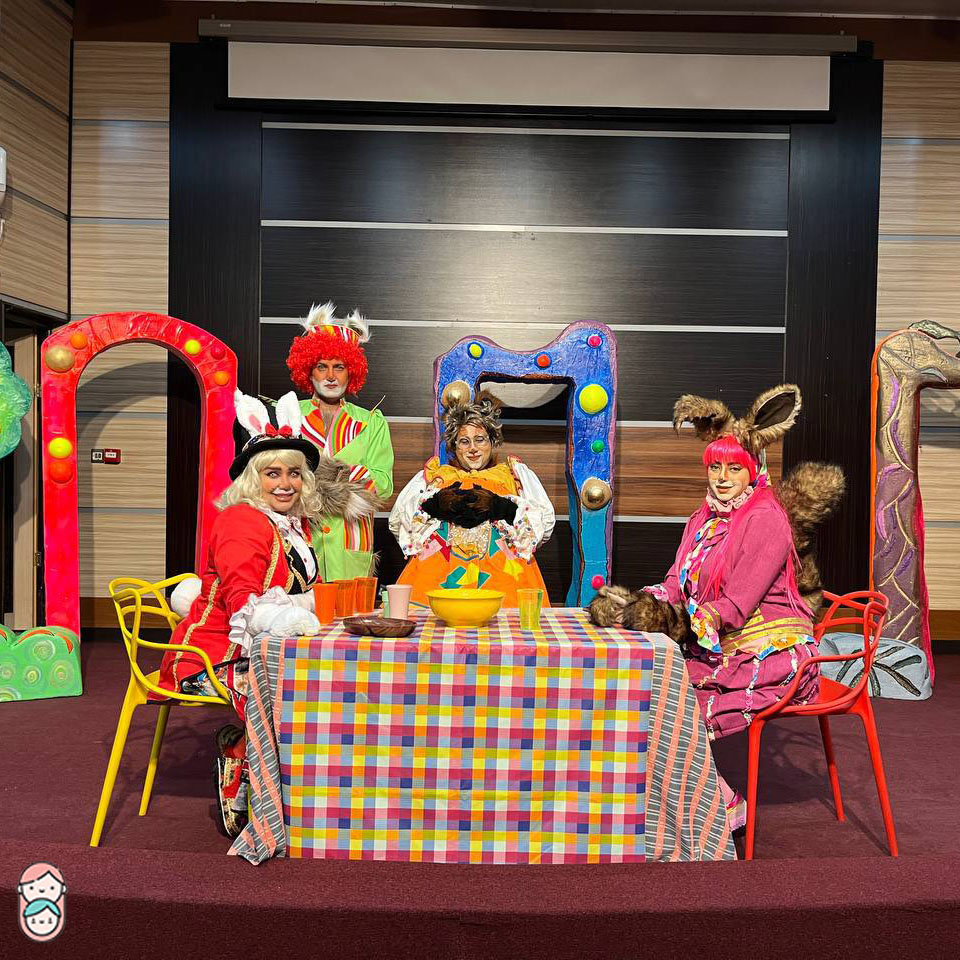 نمایش مهمونی خاله خرسه